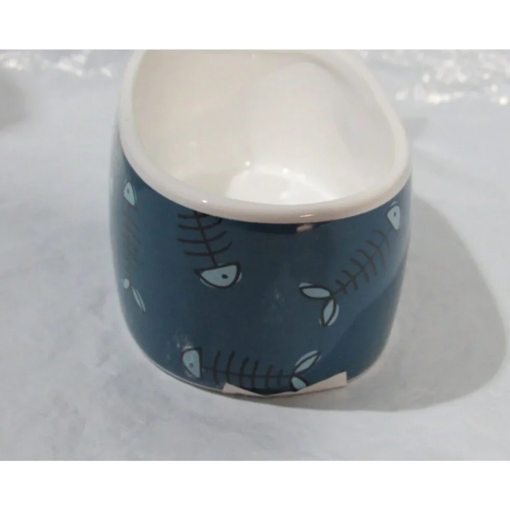 Food or Water Oval Blue with Fishbones Dish 5.5